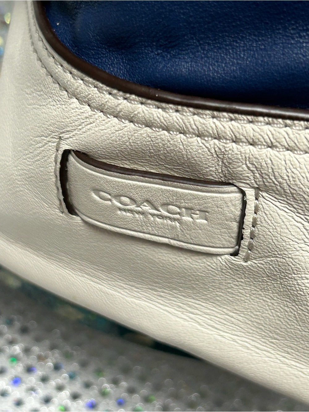 COACH Navy Leather Shoulder Strap w/ White & Tan Accents Approx 17 x 11 x 6 - Picture 11 of 17